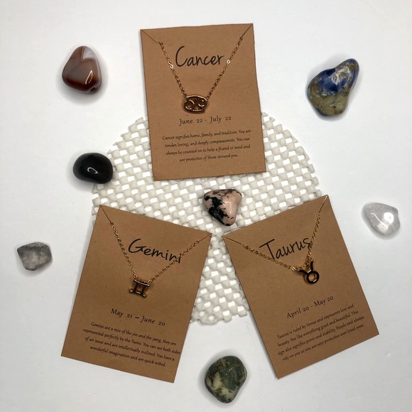 Zodiac Sign Necklace ✨ - Picture 3 of 4